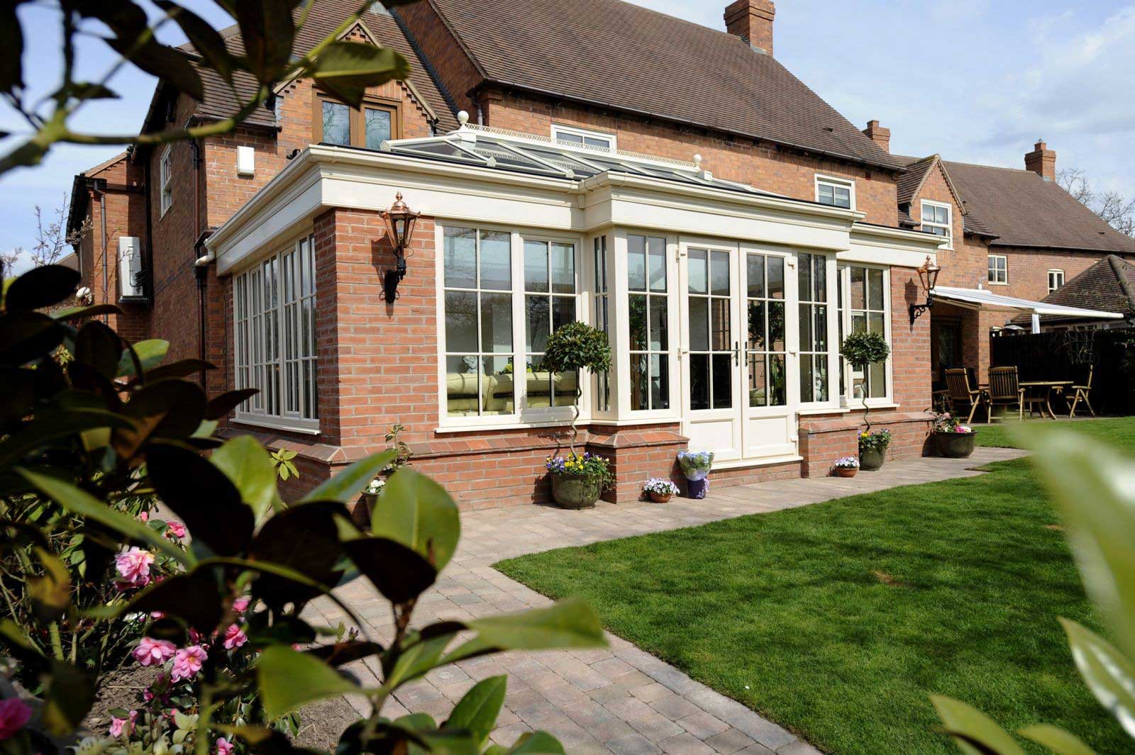 What is the Difference Between an Orangery and a Conservatory?